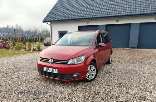 VOLKSWAGEN Touran 