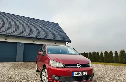 VOLKSWAGEN Touran 