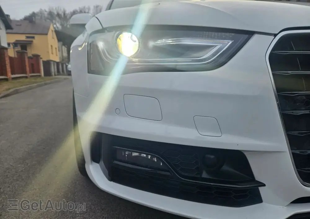 AUDI A4 Avant 2.0 TDI DPF clean diesel multitronic S line Sportpaket