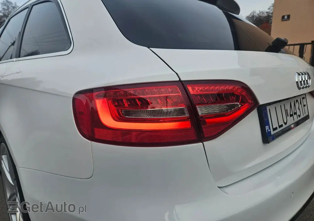 AUDI A4 Avant 2.0 TDI DPF clean diesel multitronic S line Sportpaket