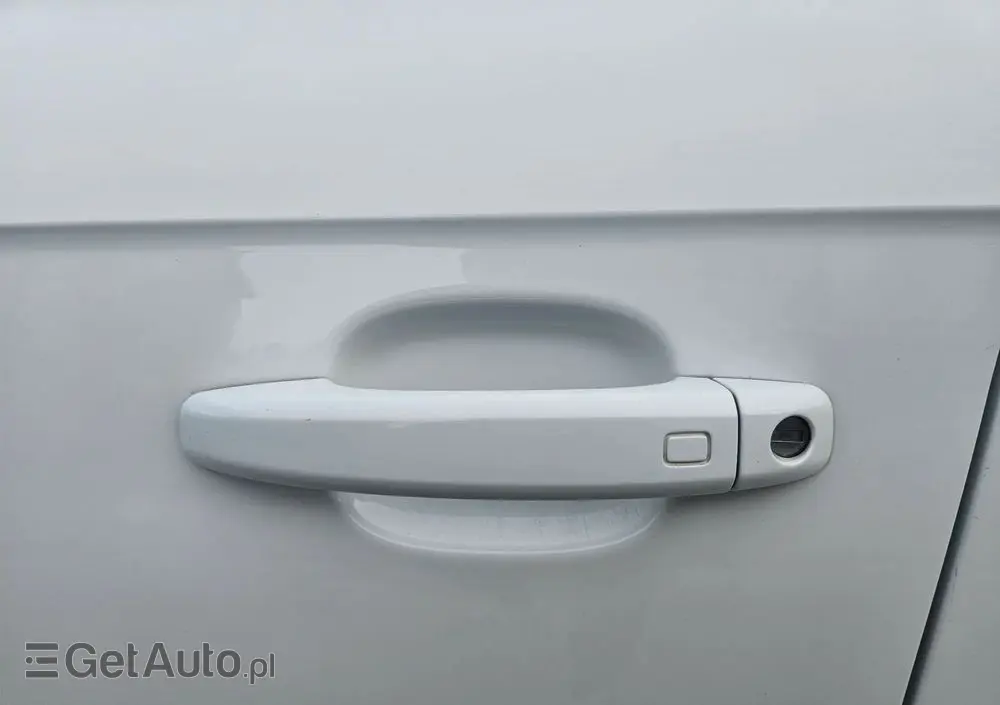 AUDI A4 Avant 2.0 TDI DPF clean diesel multitronic S line Sportpaket