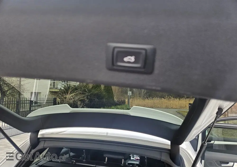 AUDI A4 Avant 2.0 TDI DPF clean diesel multitronic S line Sportpaket