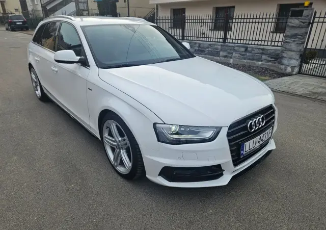 AUDI A4 Avant 2.0 TDI DPF clean diesel multitronic S line Sportpaket