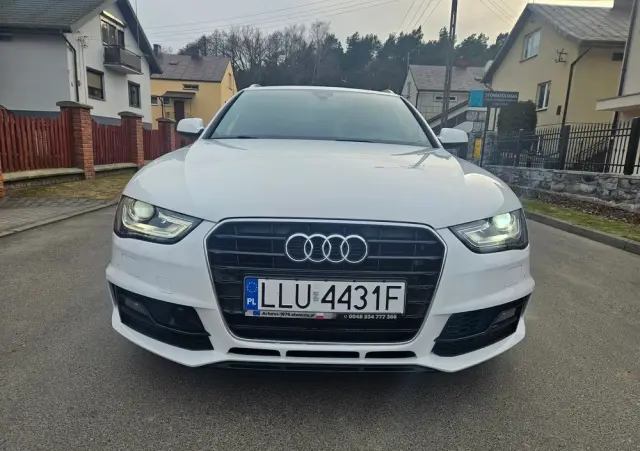 AUDI A4 Avant 2.0 TDI DPF clean diesel multitronic S line Sportpaket