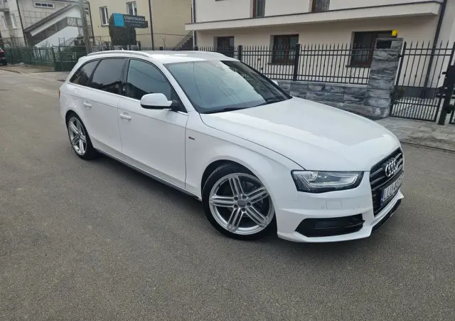 AUDI A4 Avant 2.0 TDI DPF clean diesel multitronic S line Sportpaket