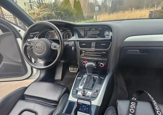 AUDI A4 Avant 2.0 TDI DPF clean diesel multitronic S line Sportpaket