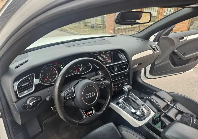 AUDI A4 Avant 2.0 TDI DPF clean diesel multitronic S line Sportpaket