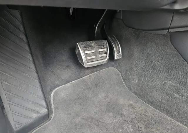 AUDI A4 Avant 2.0 TDI DPF clean diesel multitronic S line Sportpaket