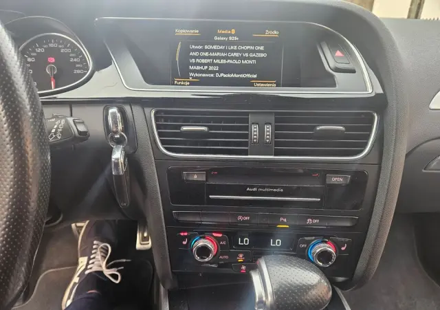 AUDI A4 Avant 2.0 TDI DPF clean diesel multitronic S line Sportpaket