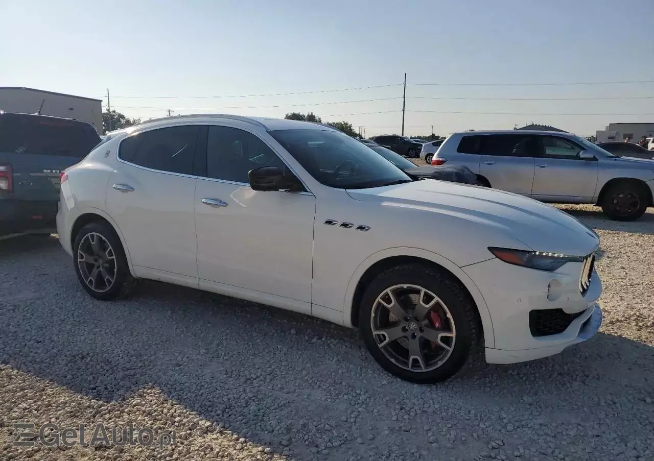 MASERATI Levante  S Essence