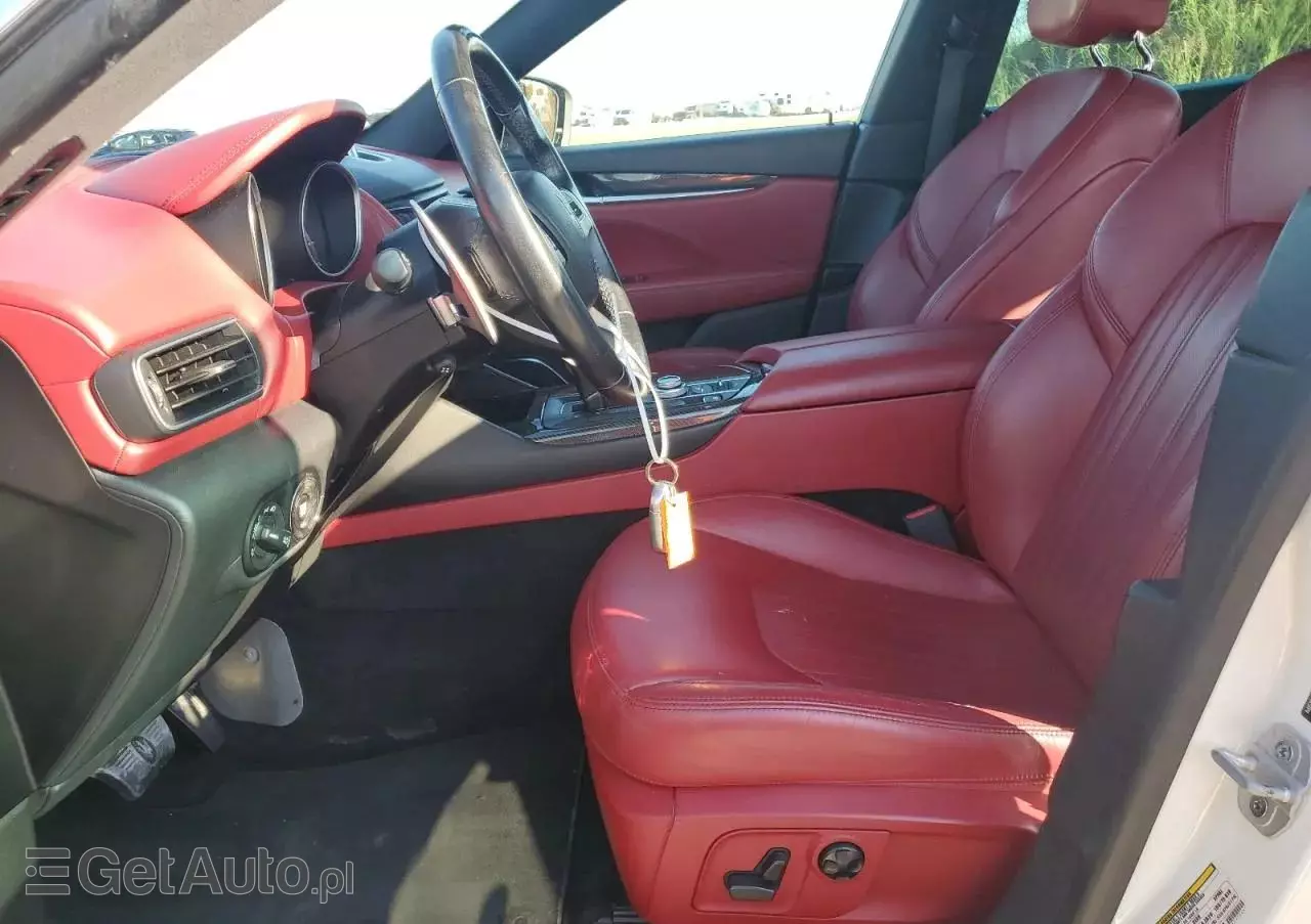 MASERATI Levante  S Essence