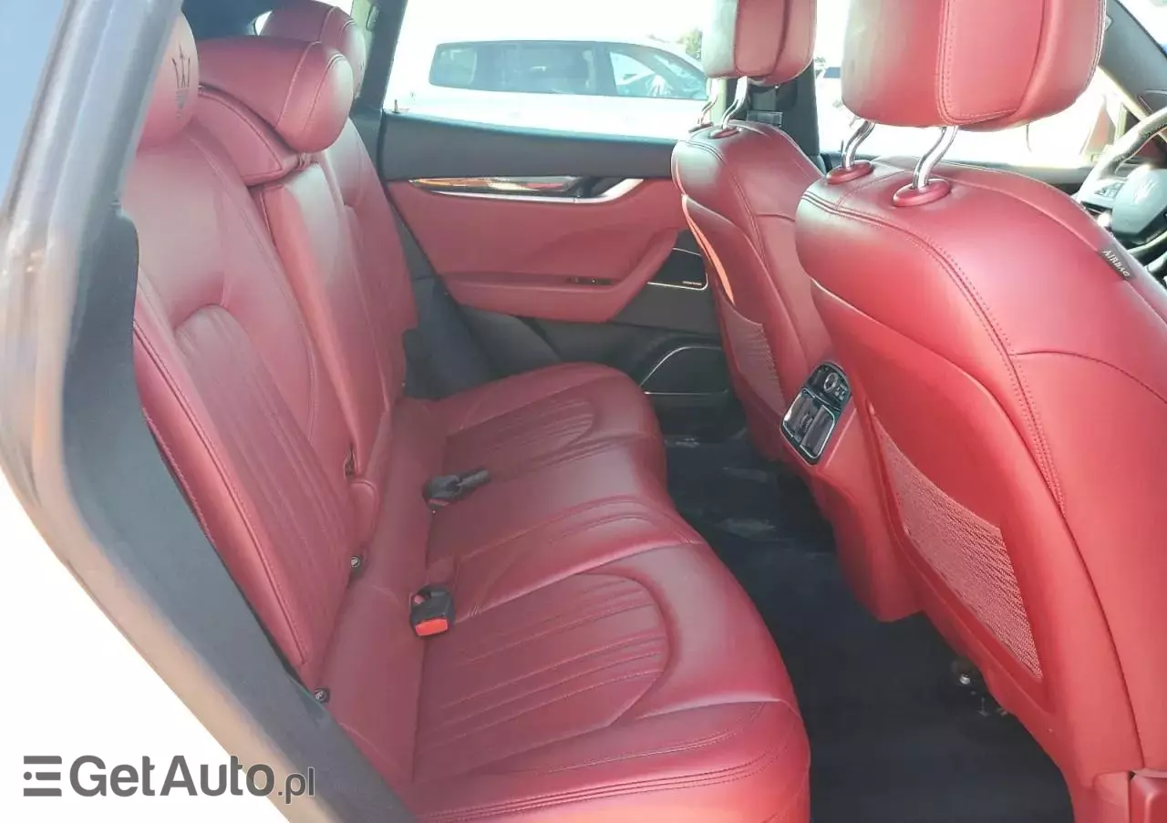 MASERATI Levante  S Essence