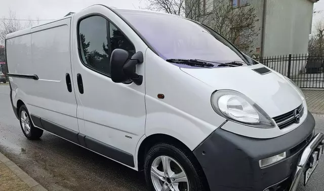 OPEL Vivaro 