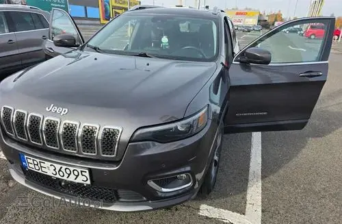 JEEP Cherokee 