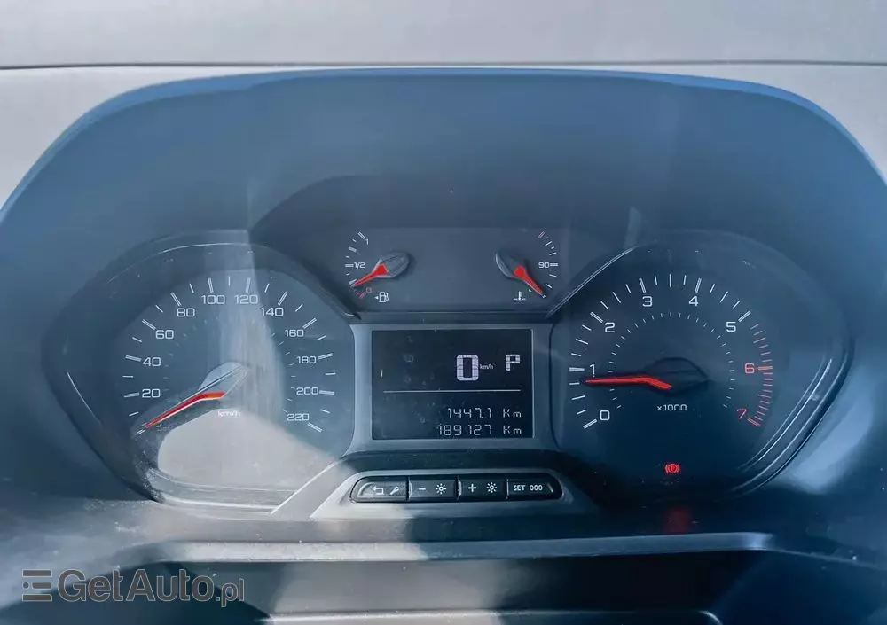 PEUGEOT Partner 1.5 BlueHDi MR`19 E6.2 2.4t 