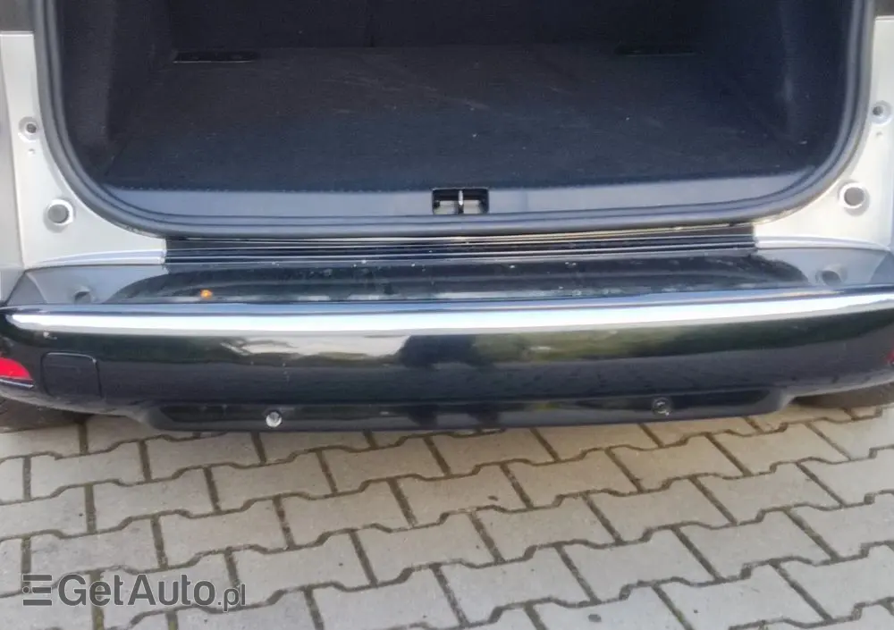 RENAULT Clio 1.2 16V Confort Privilege