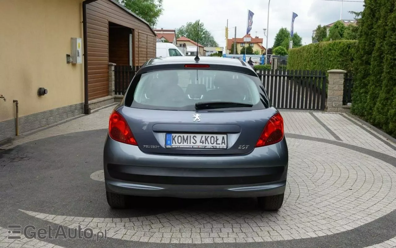 PEUGEOT 207 