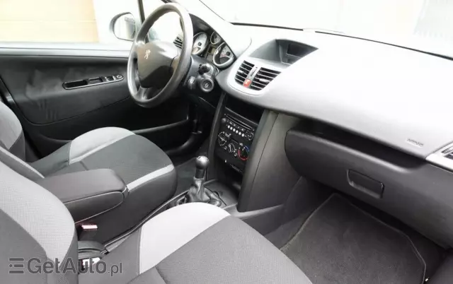 PEUGEOT 207 