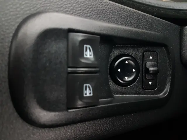 RENAULT MASTER 8EP CHŁODNIA MROŹNIA  4,22x2,10x2,01 IZOTERMA AGREGAT THERMO KING V-500 MAX