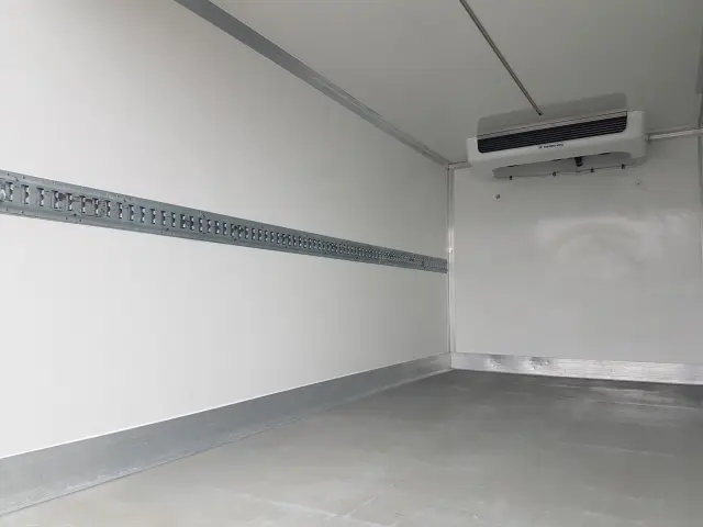 RENAULT MASTER 8EP CHŁODNIA MROŹNIA  4,22x2,10x2,01 IZOTERMA AGREGAT THERMO KING V-500 MAX