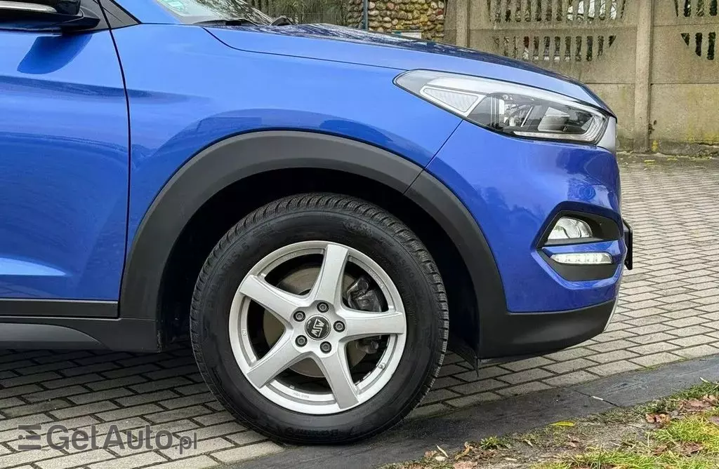 HYUNDAI Tucson 