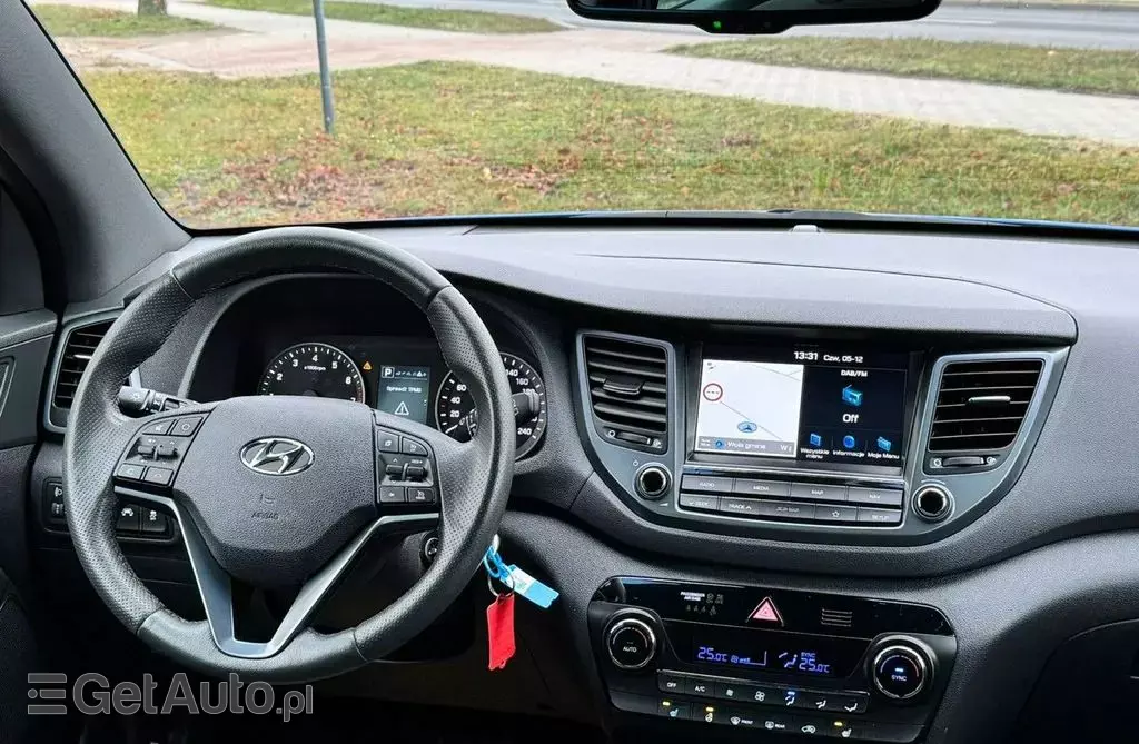 HYUNDAI Tucson 