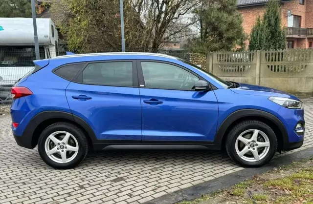 HYUNDAI Tucson 