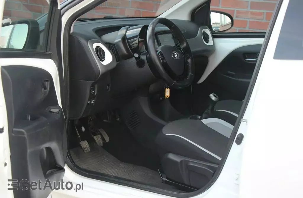 TOYOTA Aygo 