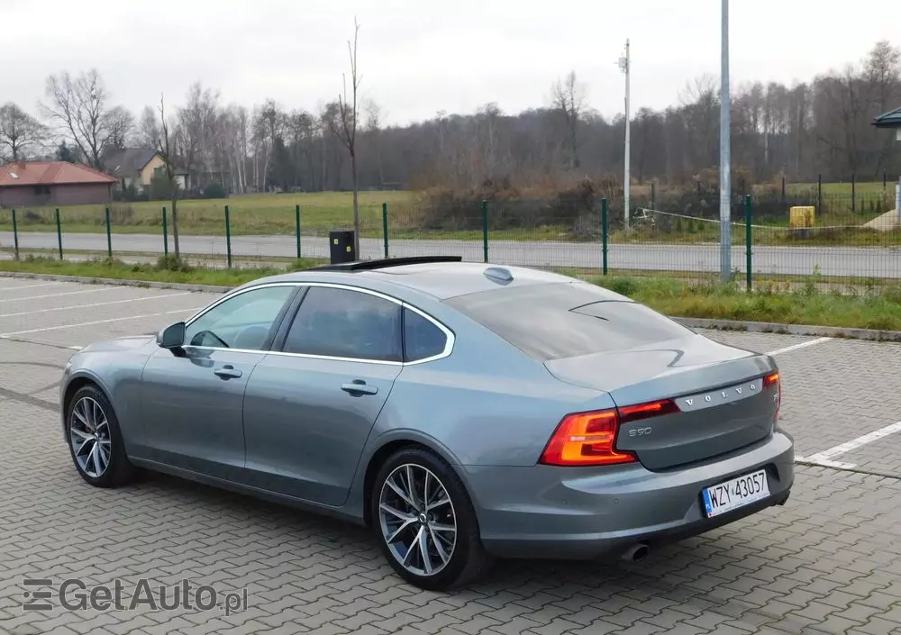 VOLVO S90 T5 Geartronic Momentum
