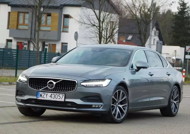 VOLVO S90 T5 Geartronic Momentum