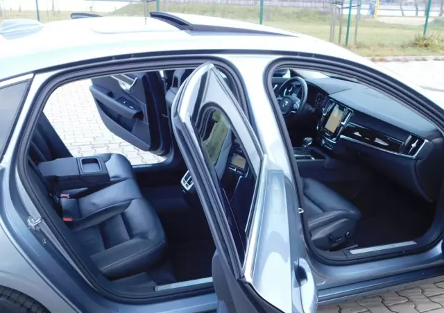 VOLVO S90 T5 Geartronic Momentum