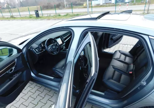 VOLVO S90 T5 Geartronic Momentum