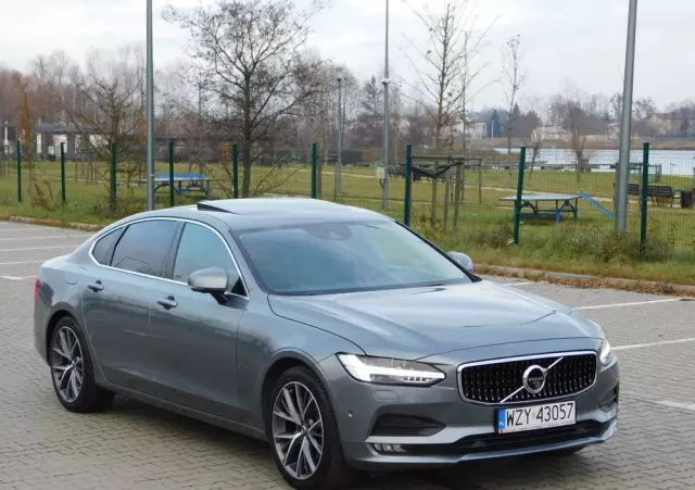 VOLVO S90 T5 Geartronic Momentum