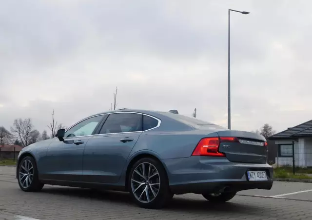 VOLVO S90 T5 Geartronic Momentum