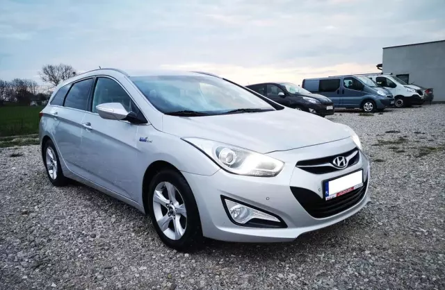 HYUNDAI I40 