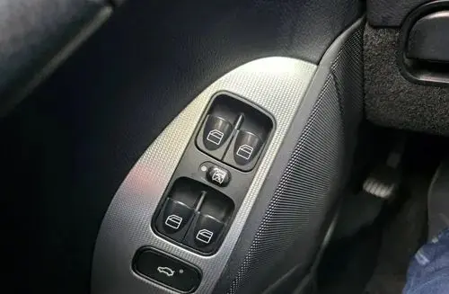 MERCEDES-BENZ CLK 