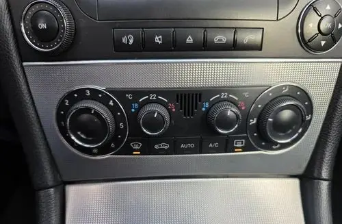 MERCEDES-BENZ CLK 