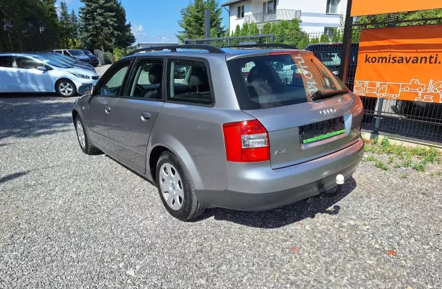 AUDI A4 1.9 TDI (130 KM)