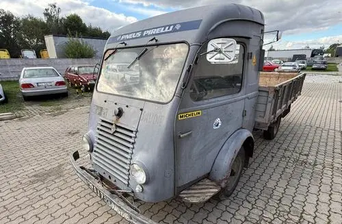 RENAULT Goelette 