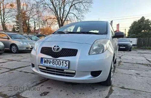 TOYOTA Yaris 