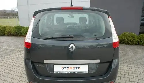 RENAULT Grand Scenic 