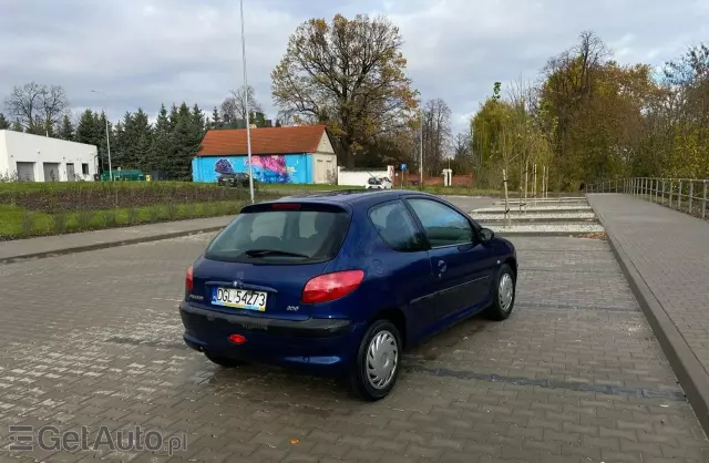 PEUGEOT 206 