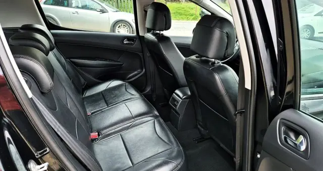 PEUGEOT 308 1.6 Premium Plus