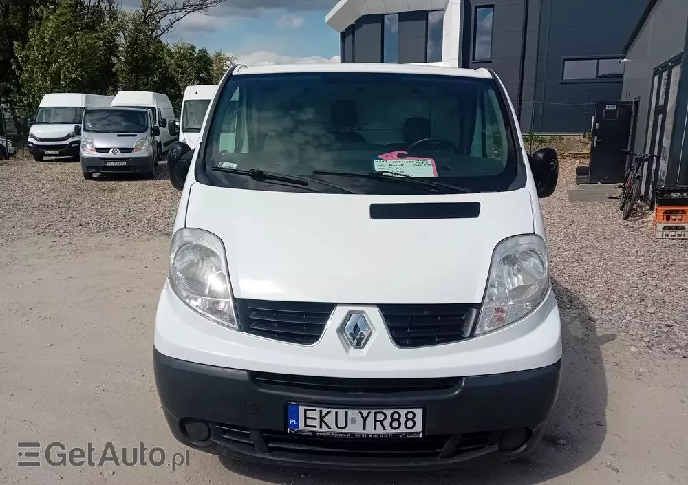 RENAULT Trafic 