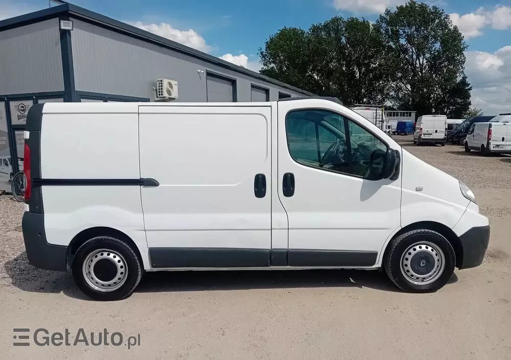 RENAULT Trafic 