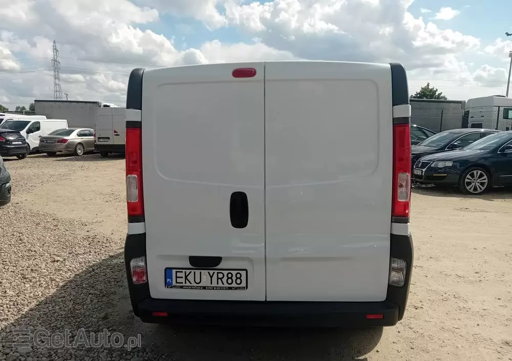 RENAULT Trafic 