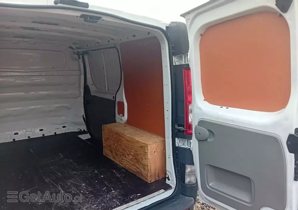 RENAULT Trafic 