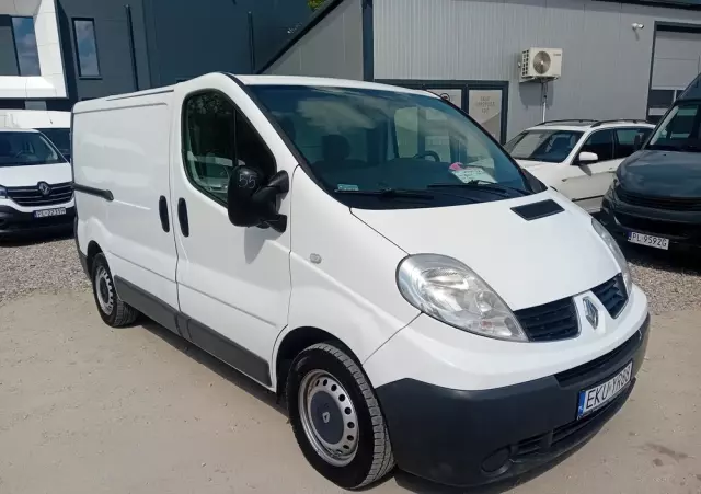 RENAULT Trafic 