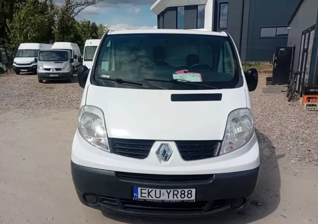 RENAULT Trafic 