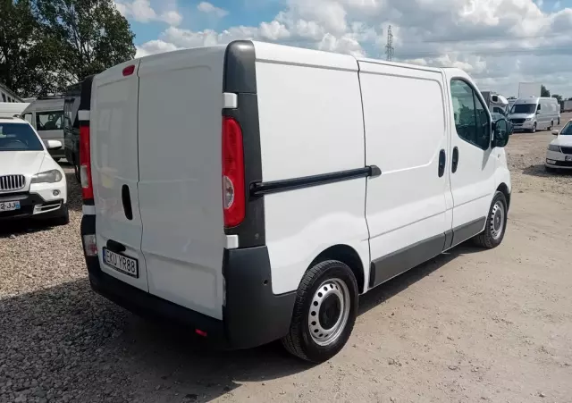 RENAULT Trafic 